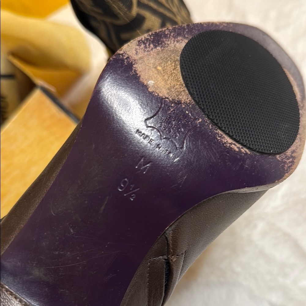 Fendi Women's Brown and Tan Zucca Boots. - Picture 8 of 12